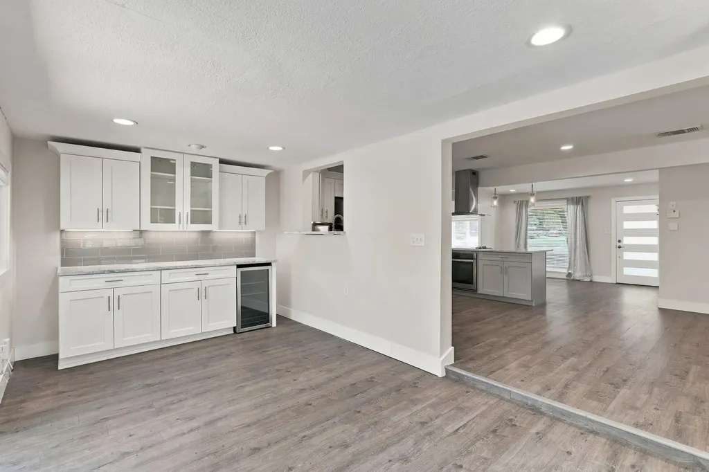 6706 Isabelle Drive Austin TX 78752