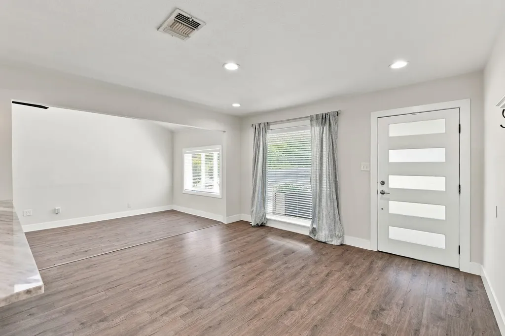 6706 Isabelle Drive Austin TX 78752
