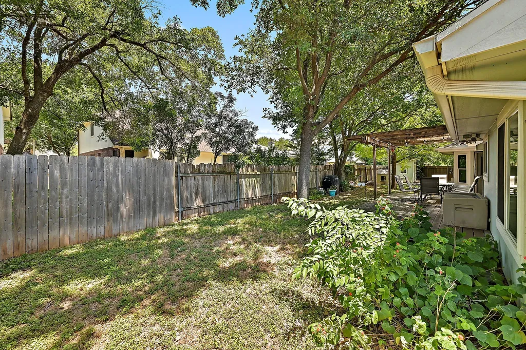 502 Dusty Leather Court Pflugerville TX 78660