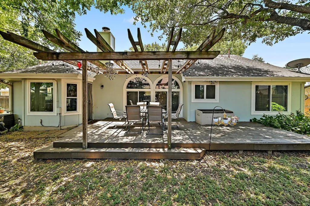 502 Dusty Leather Court Pflugerville TX 78660