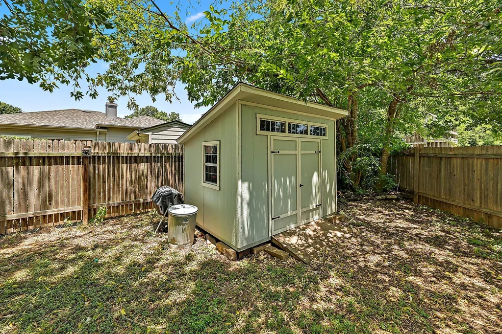502 Dusty Leather Court Pflugerville TX 78660