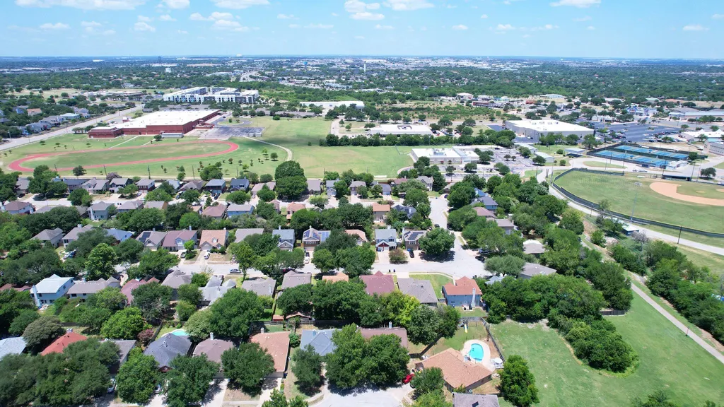 502 Dusty Leather Court Pflugerville TX 78660