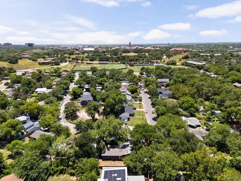 2605 Friar Tuck Lane Austin TX 78704