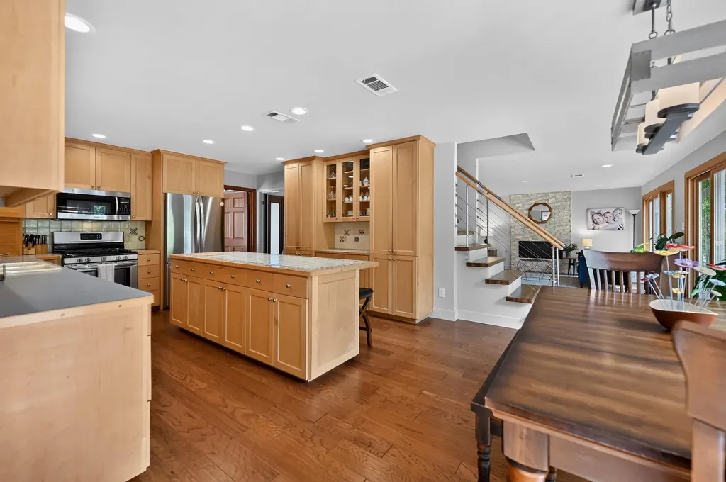 1903 Holly Hill Drive Austin TX 78746
