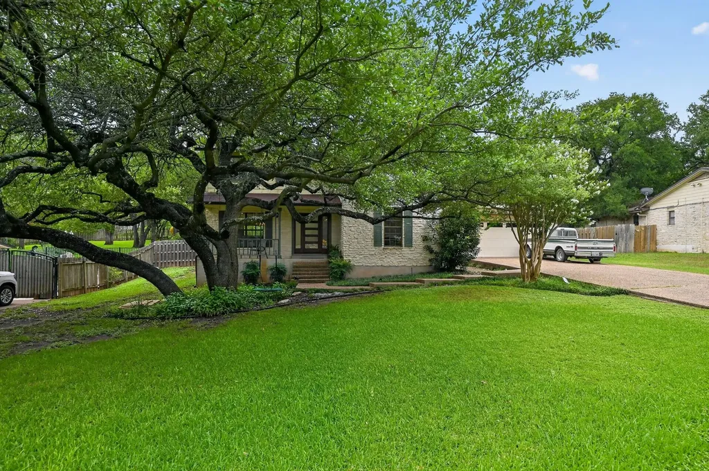 1903 Holly Hill Drive Austin TX 78746