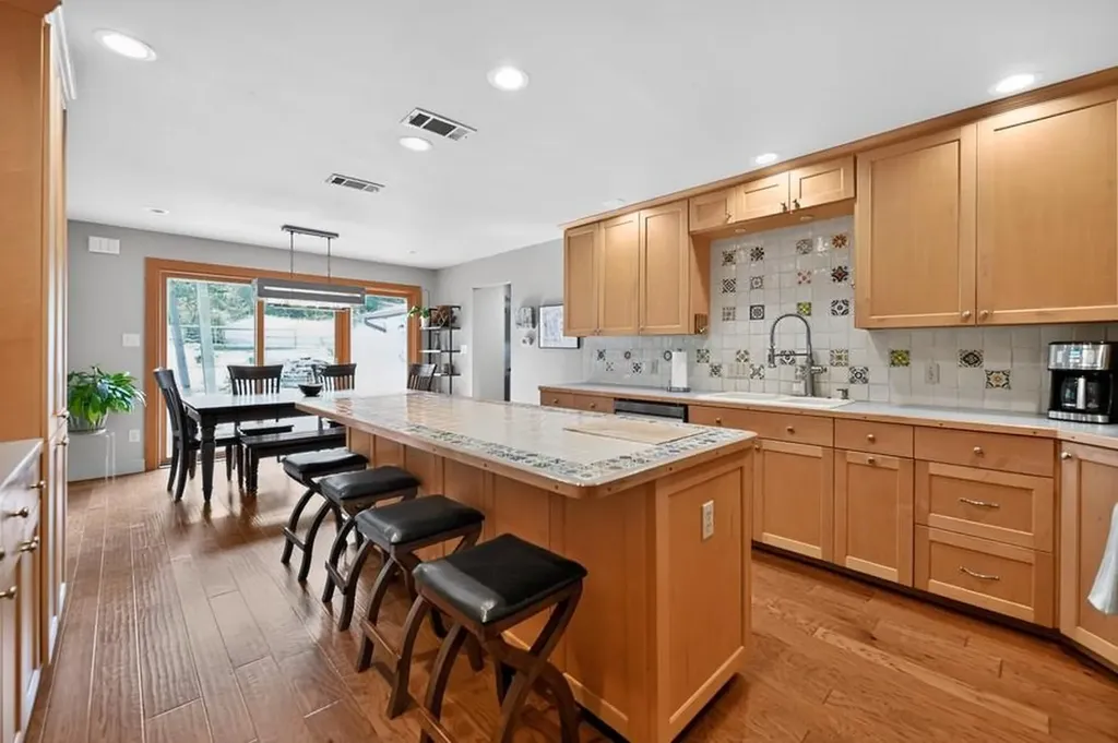 1903 Holly Hill Drive Austin TX 78746