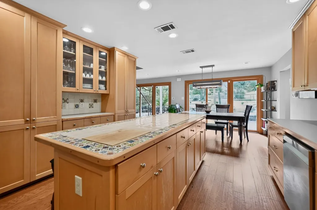 1903 Holly Hill Drive Austin TX 78746