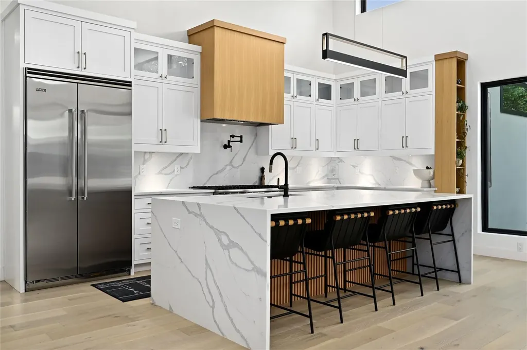 3305 Skylark Drive Austin TX 78757