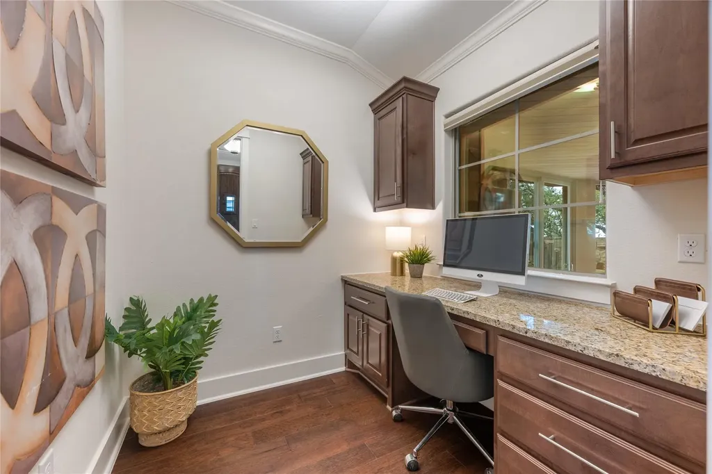 5500 Mesquite Crown View Austin TX 78738