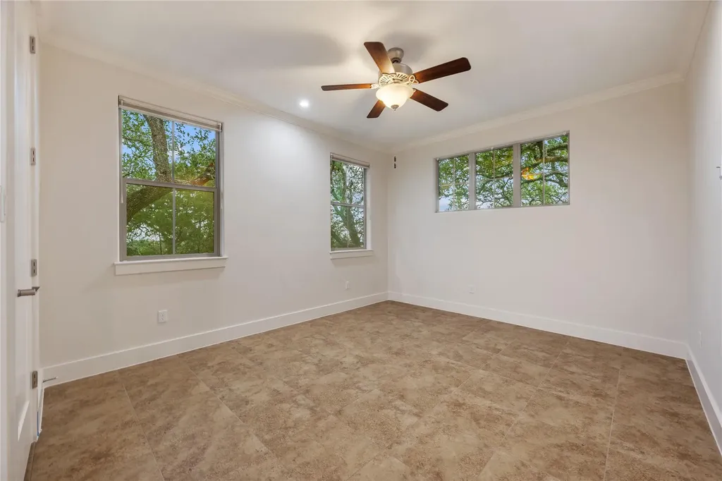 5500 Mesquite Crown View Austin TX 78738