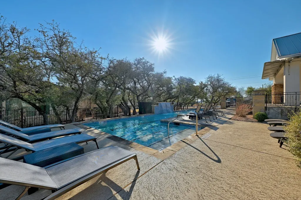 5500 Mesquite Crown View Austin TX 78738
