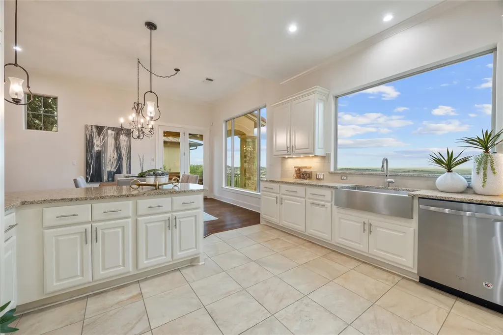 5500 Mesquite Crown View Austin TX 78738