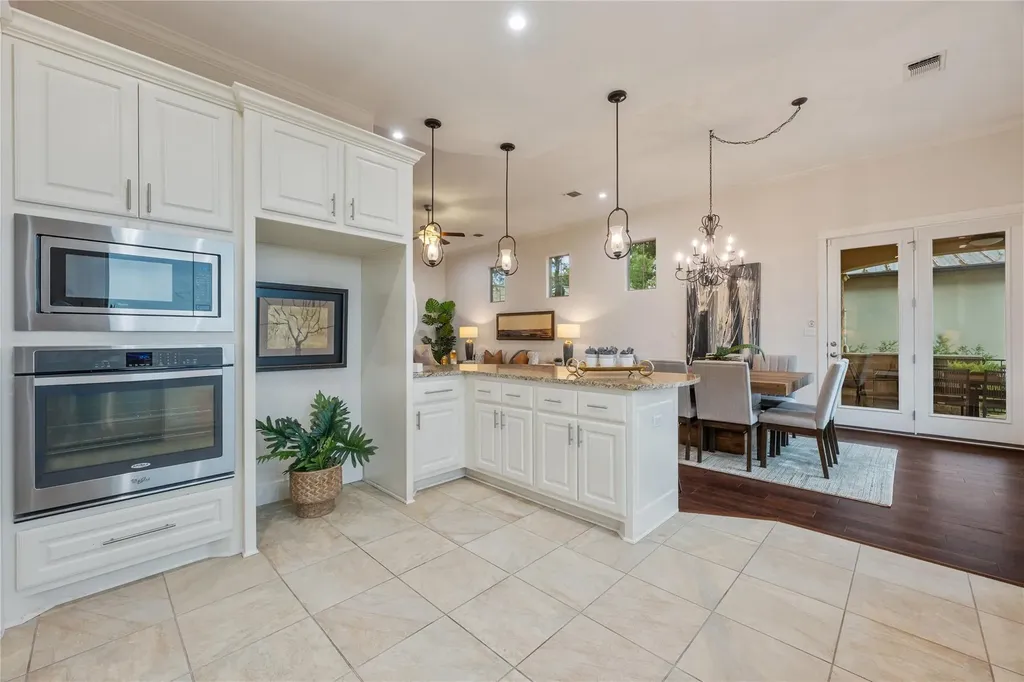 5500 Mesquite Crown View Austin TX 78738