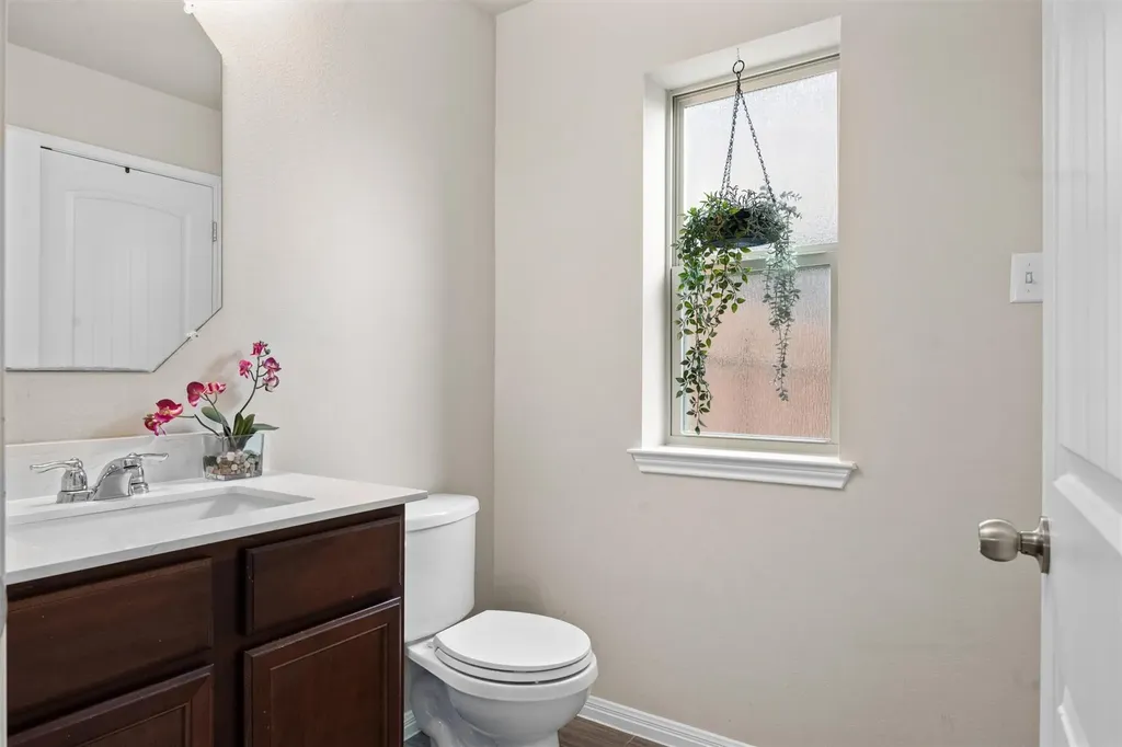 369 S Brook Drive Leander TX 78641