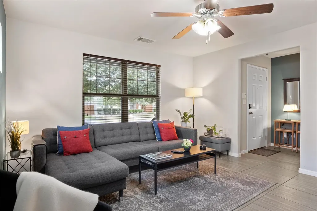 369 S Brook Drive Leander TX 78641