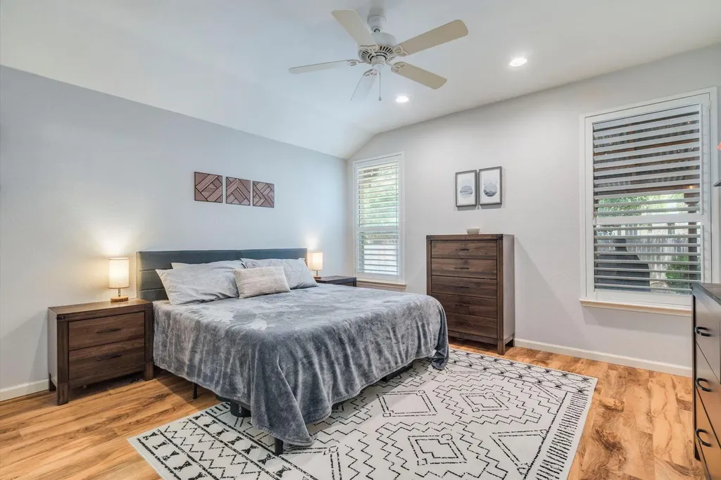 809 Hilltop Drive Leander TX 78641