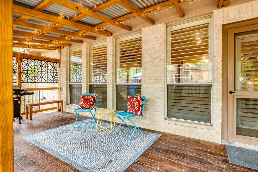 809 Hilltop Drive Leander TX 78641