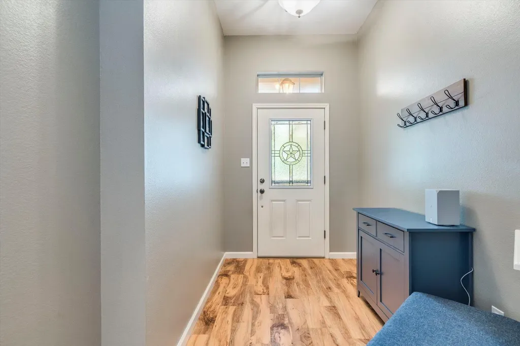 809 Hilltop Drive Leander TX 78641