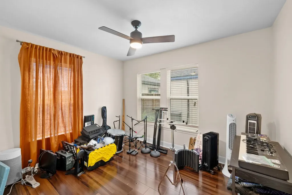907 E 53rd Street Austin TX 78751