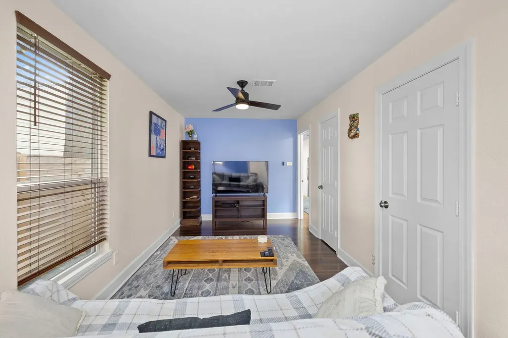 907 E 53rd Street Austin TX 78751
