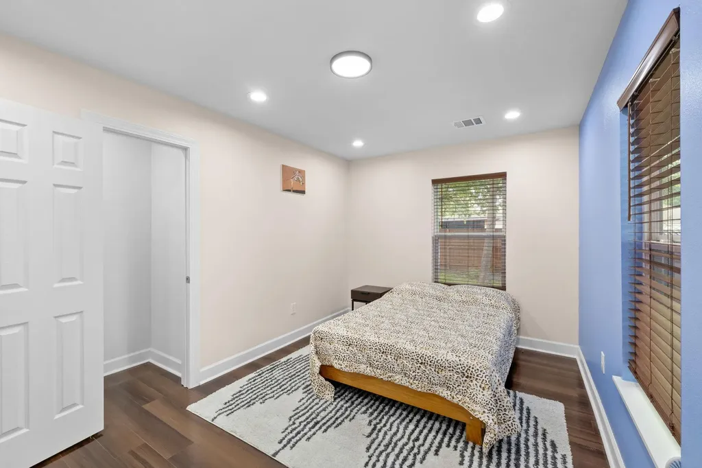 907 E 53rd Street Austin TX 78751