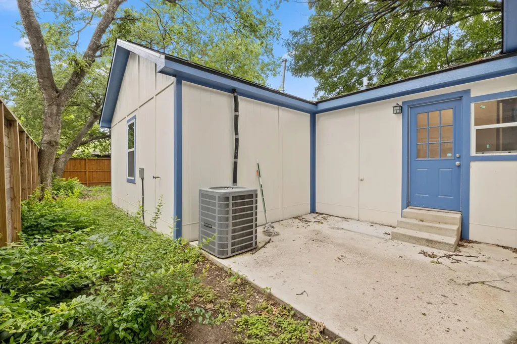 907 E 53rd Street Austin TX 78751