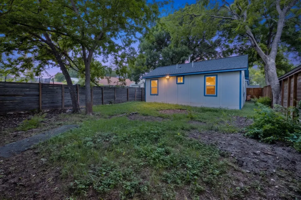 907 E 53rd Street Austin TX 78751