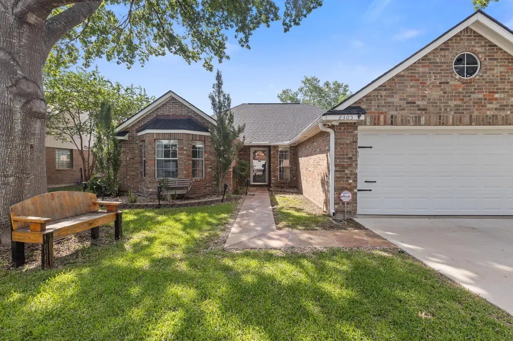 2305 Raintree Path Round Rock TX 78664
