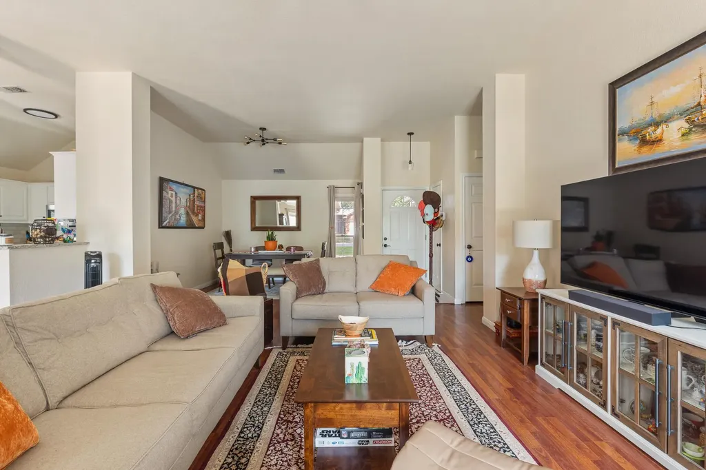 2305 Raintree Path Round Rock TX 78664