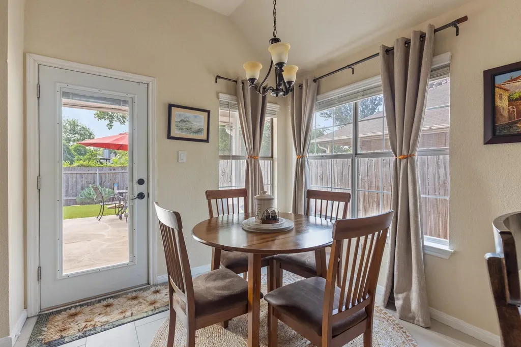 2305 Raintree Path Round Rock TX 78664