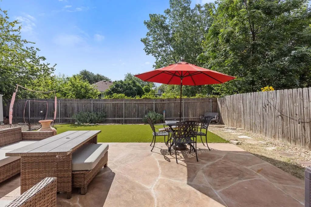 2305 Raintree Path Round Rock TX 78664
