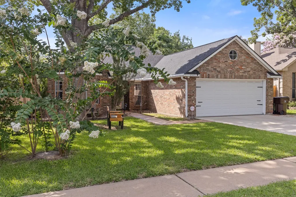 2305 Raintree Path Round Rock TX 78664