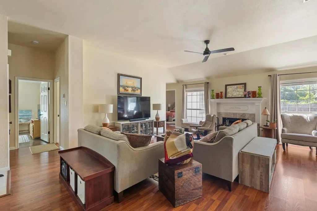 2305 Raintree Path Round Rock TX 78664