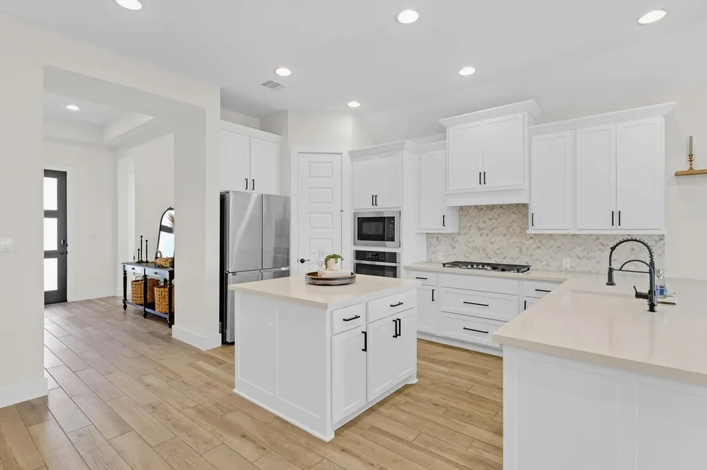 378 Carpenter Hill Drive Buda TX 78610