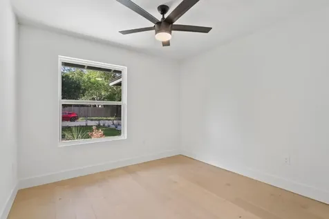 1520 Villanova Drive Austin TX 78757