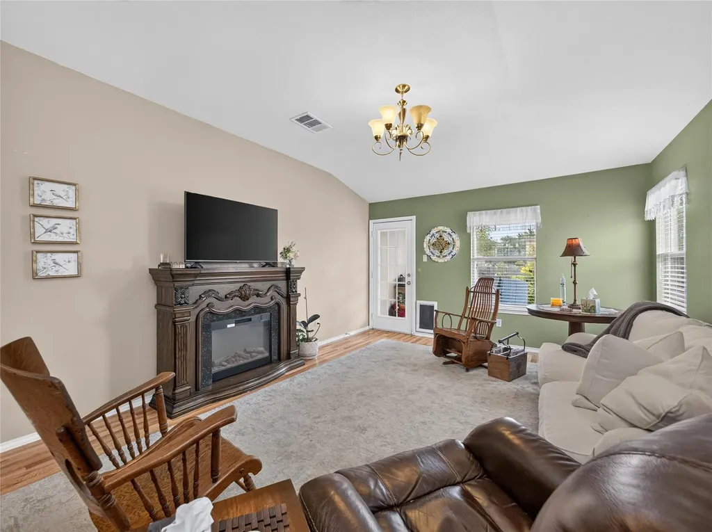 427 Buckingham Drive Kyle TX 78640