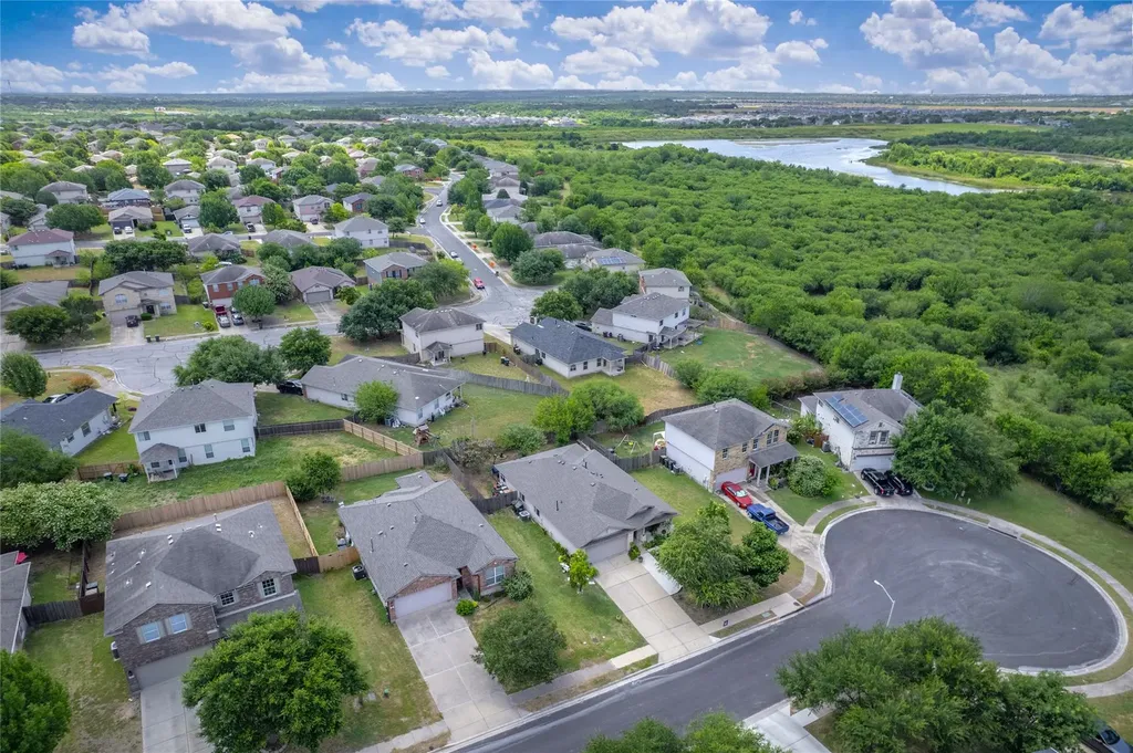 427 Buckingham Drive Kyle TX 78640