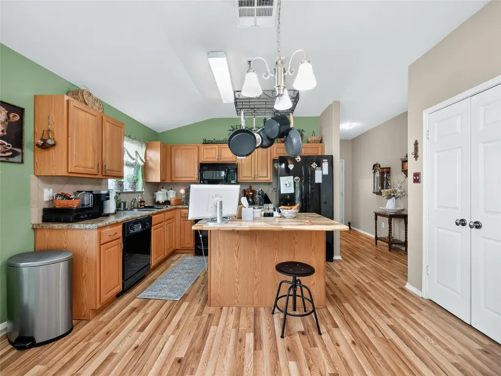 427 Buckingham Drive Kyle TX 78640