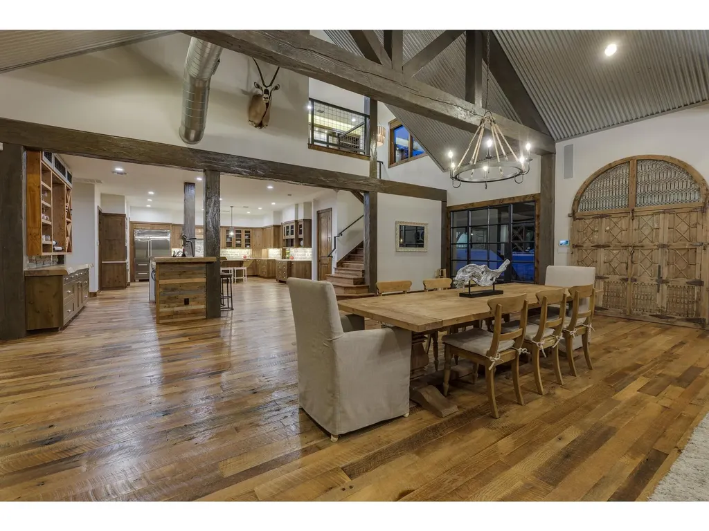 19604 Flying J Boulevard Spicewood TX 78669