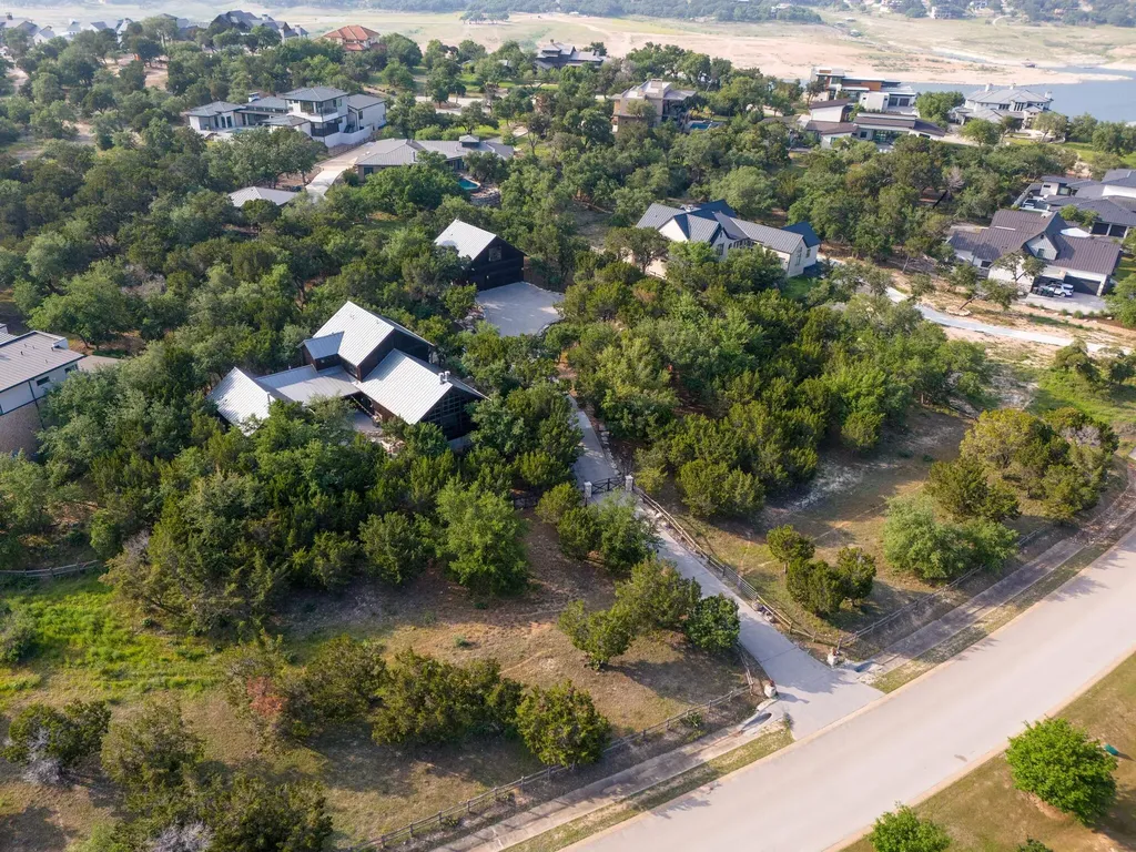 19604 Flying J Boulevard Spicewood TX 78669