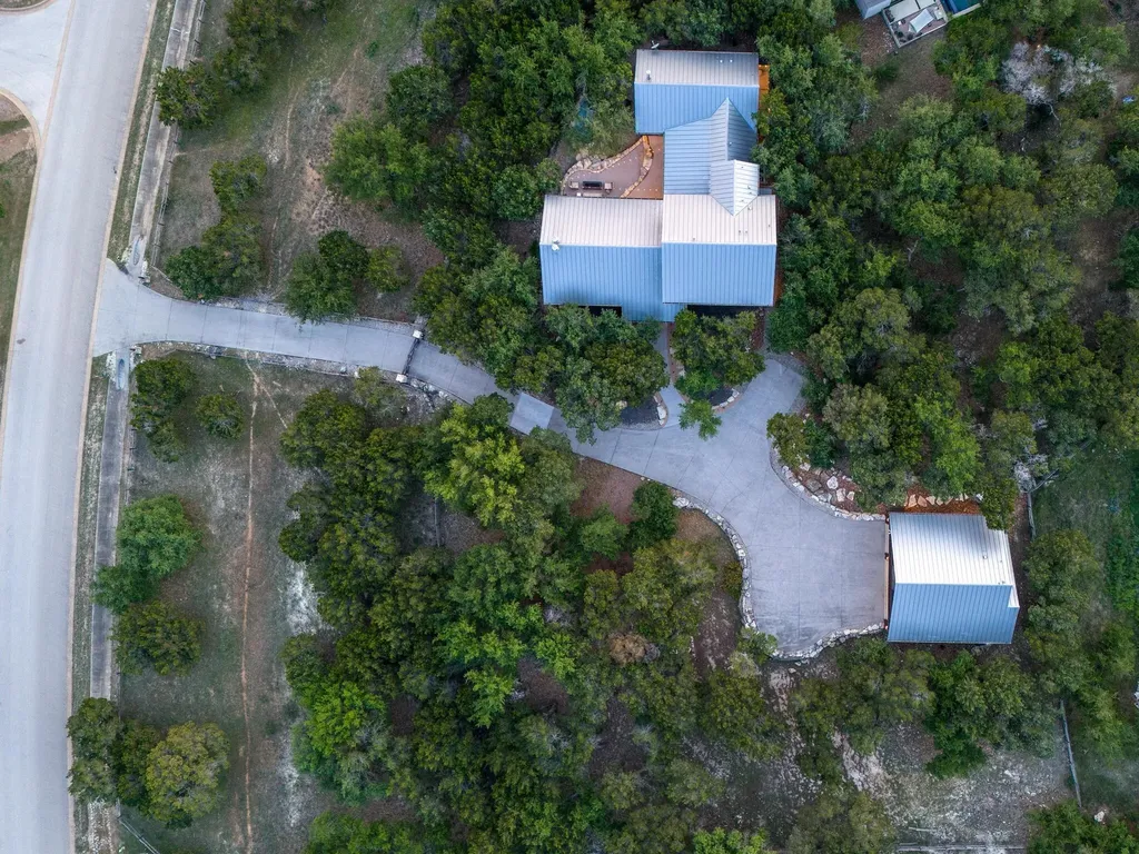 19604 Flying J Boulevard Spicewood TX 78669