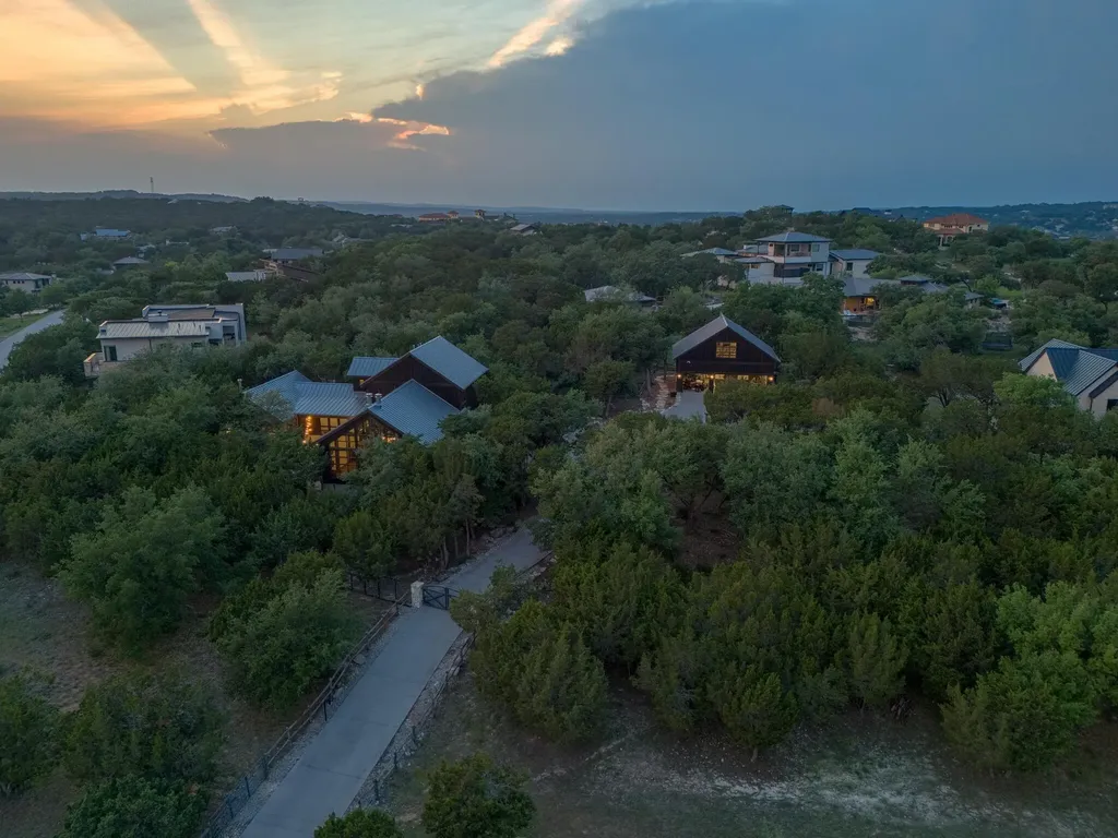 19604 Flying J Boulevard Spicewood TX 78669
