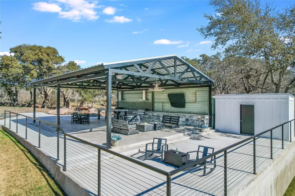 2419 Cherry Lane Kingsland TX 78639