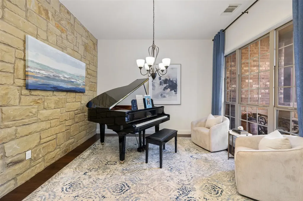 8700 Flycatcher Court Austin TX 78738