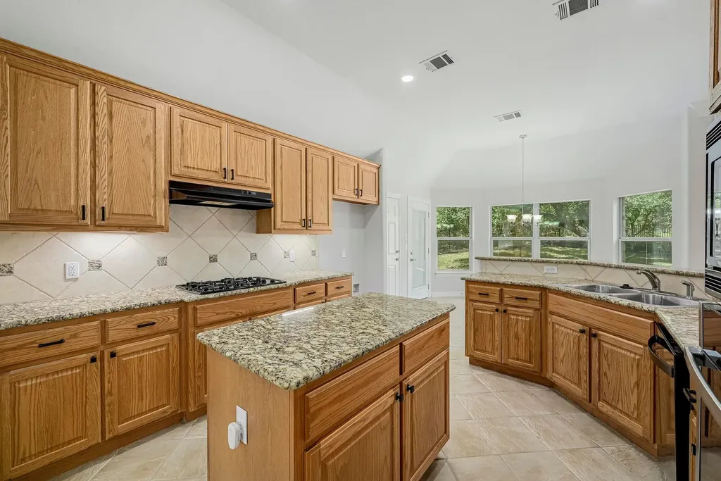 501 Flamingo Boulevard Lakeway TX 78734