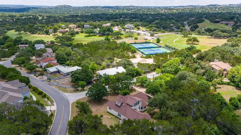 501 Flamingo Boulevard Lakeway TX 78734