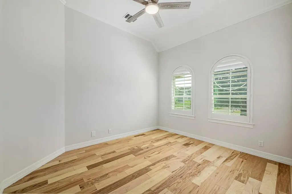 501 Flamingo Boulevard Lakeway TX 78734