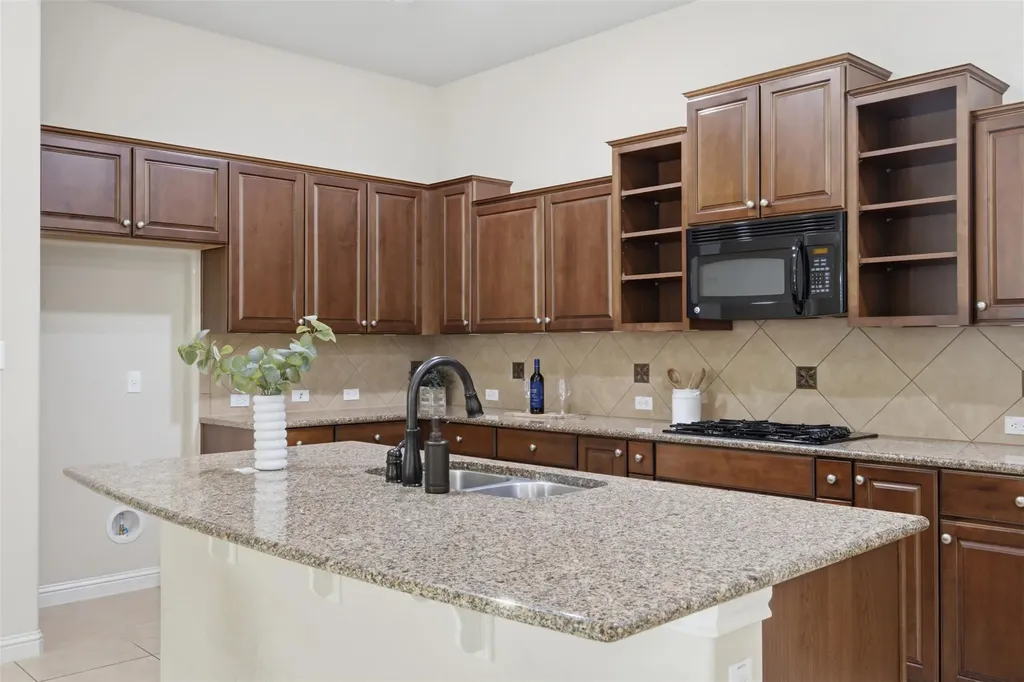 3920 Sapphire Loop Round Rock TX 78681
