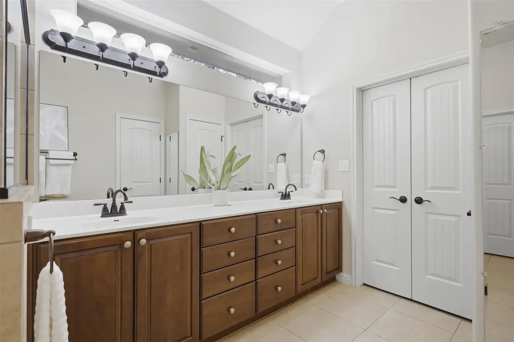 3920 Sapphire Loop Round Rock TX 78681