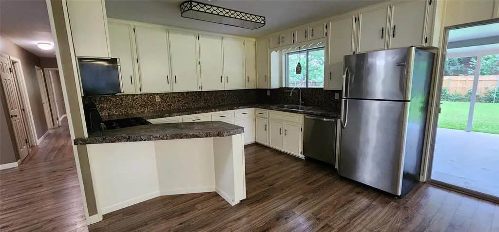 9205 Happy Trail Austin TX 78754